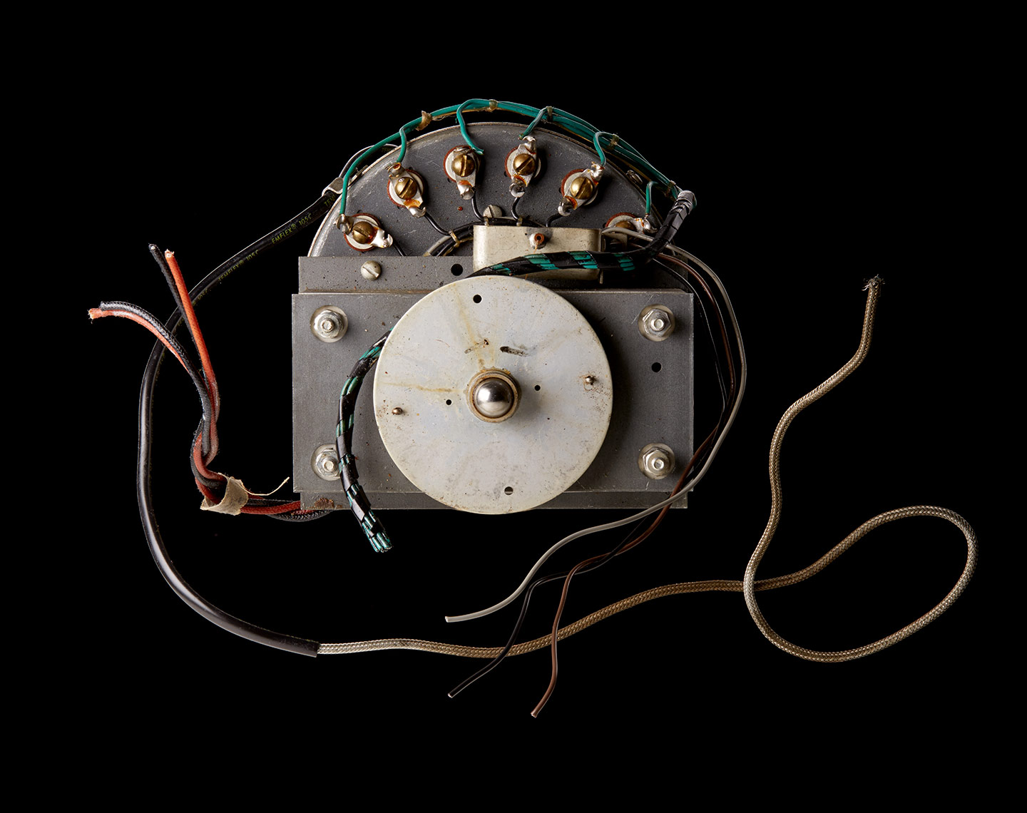Analog_Hammond_Motor_FocusStack1_w4_RESIZED_FOR_WEB