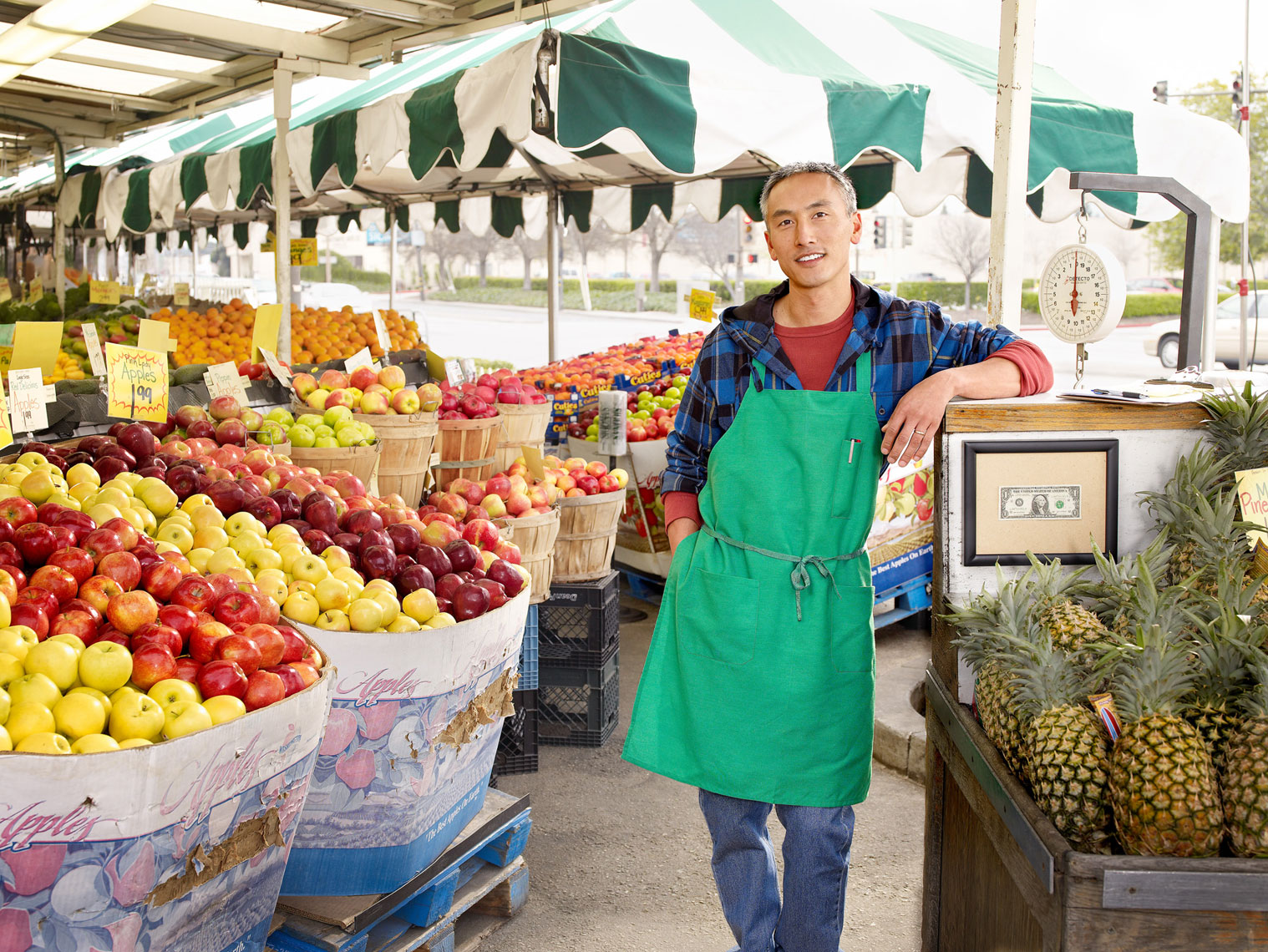 HFREEMAN_APFportfolio_PNC_Grocer_sRGB.jpg